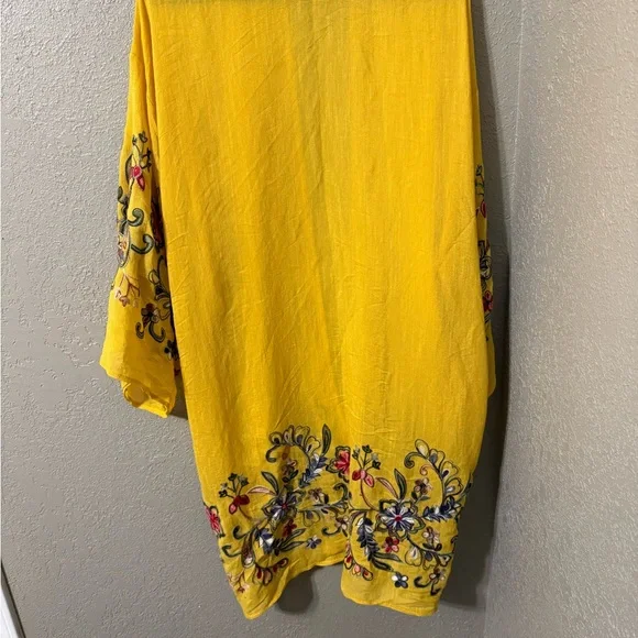 Three Bird Nest Women’s Yellow Floral Kimono One Size Fits Most - Picture 4 of 6
